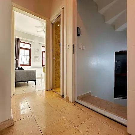 别墅 Triplex In Taksim Square With 4 Bedroom 伊斯坦布尔