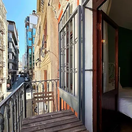 Triplex In Taksim Square With 4 Bedroom 伊斯坦布尔