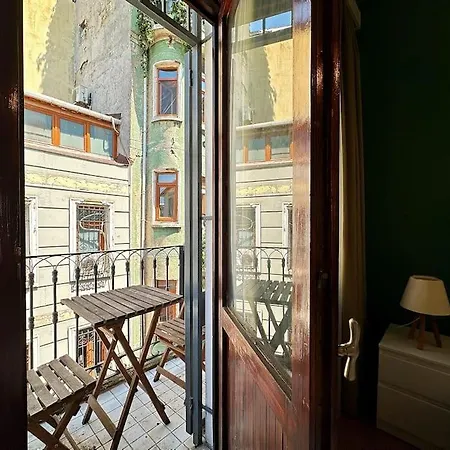 Triplex In Taksim Square With 4 Bedroom